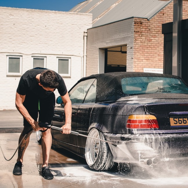 langkah mudah mencuci mobil